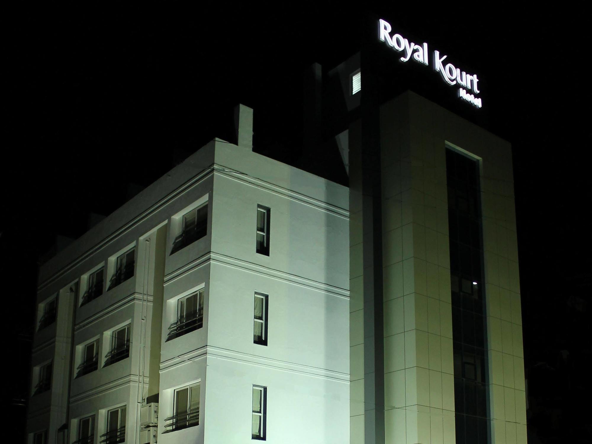 فندق Treebo Trend Royal Kourt Aurangabad المظهر الخارجي الصورة